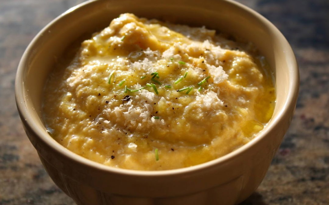 Mashed Golden Cauliflower & Roasted Garlic