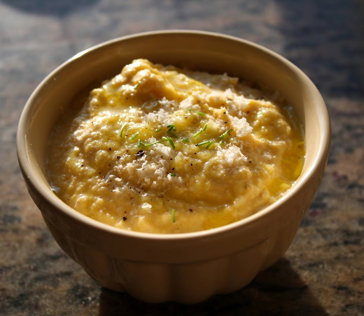 Mashed Golden Cauliflower & Roasted Garlic Recipe
